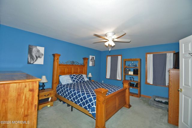 336 Arlington Avenue N, Bayville, NJ 08721