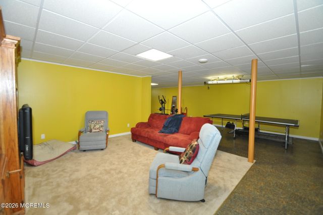 336 Arlington Avenue N, Bayville, NJ 08721