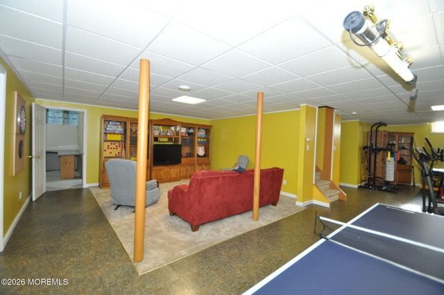 336 Arlington Avenue N, Bayville, NJ 08721