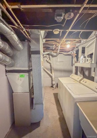 20870 Curie Avenue, Warren, MI 48091