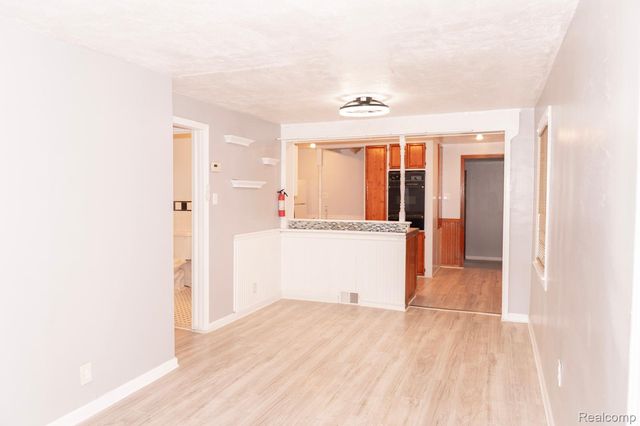 20870 Curie Avenue, Warren, MI 48091