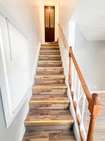 20870 Curie Avenue, Warren, MI 48091