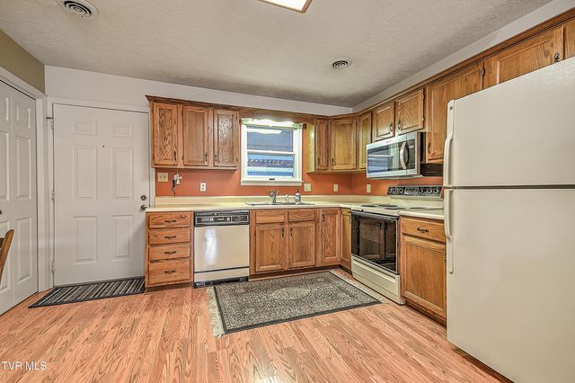 1544 Jessee Street R, Kingsport, TN 37664