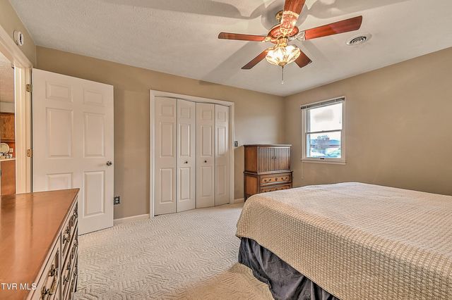 1544 Jessee Street R, Kingsport, TN 37664