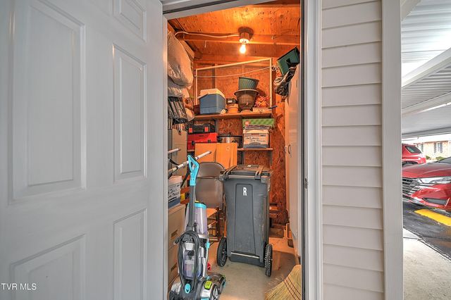 1544 Jessee Street R, Kingsport, TN 37664