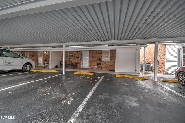 1544 Jessee Street R, Kingsport, TN 37664