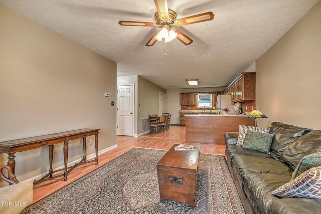 1544 Jessee Street R, Kingsport, TN 37664