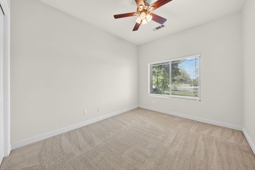 Image 19 of property listing at 1567 Shelly Lane, Porterville, CA 93257