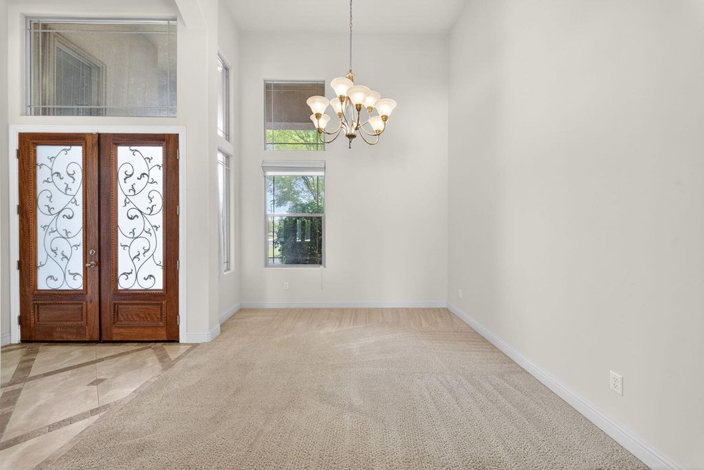 Image 30 of property listing at 1567 Shelly Lane, Porterville, CA 93257