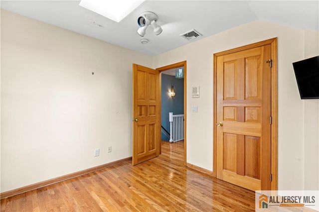 65 Livingston Avenue, Kearny, NJ 07032