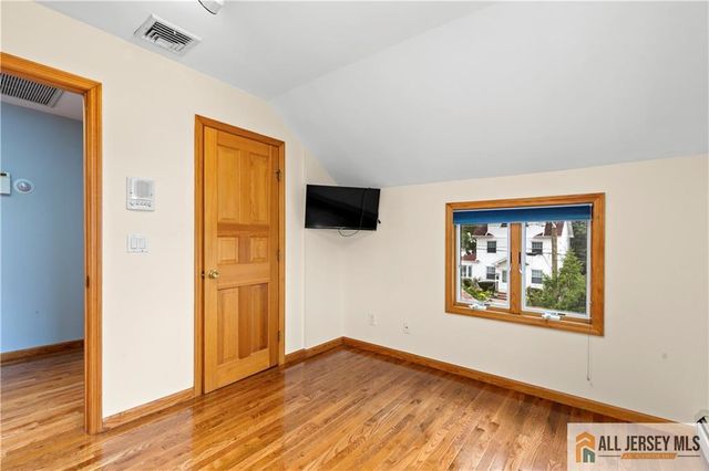 65 Livingston Avenue, Kearny, NJ 07032