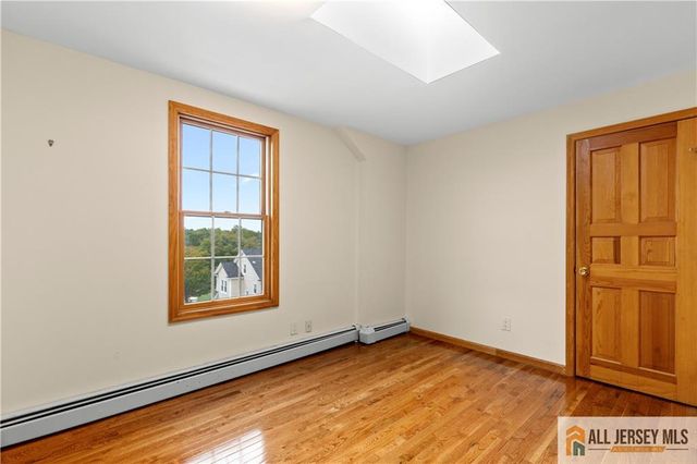 65 Livingston Avenue, Kearny, NJ 07032