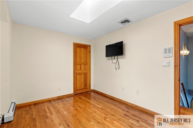 65 Livingston Avenue, Kearny, NJ 07032
