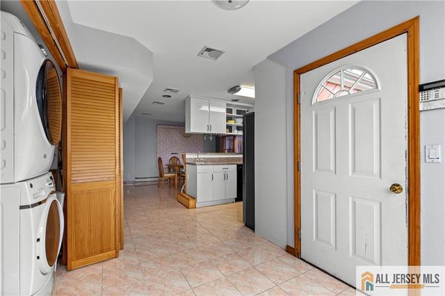 65 Livingston Avenue, Kearny, NJ 07032