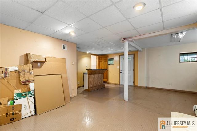 65 Livingston Avenue, Kearny, NJ 07032