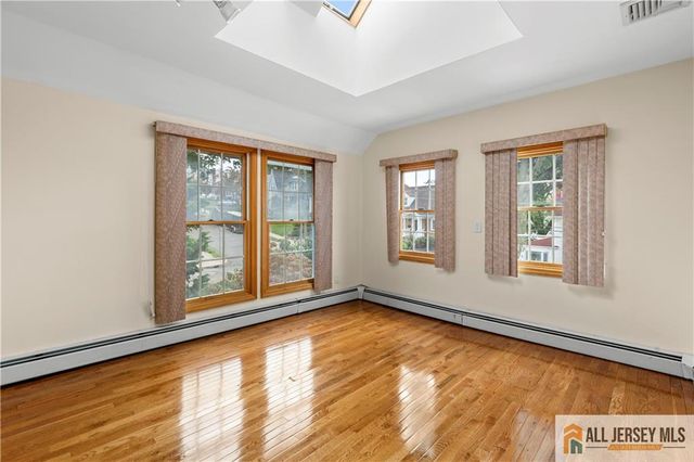 65 Livingston Avenue, Kearny, NJ 07032