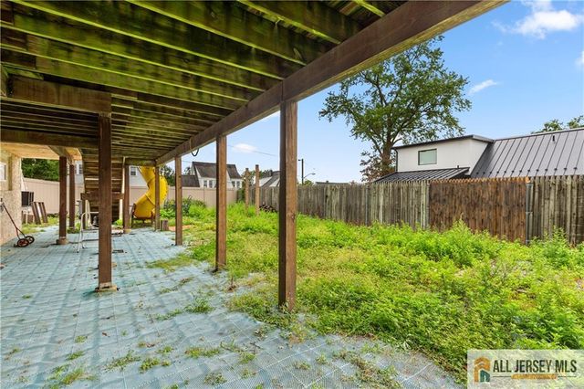 65 Livingston Avenue, Kearny, NJ 07032