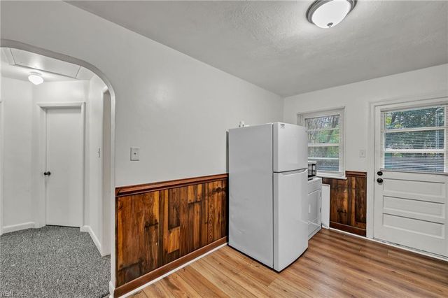 2001 Chesapeake DR A, Chesapeake, VA 23324