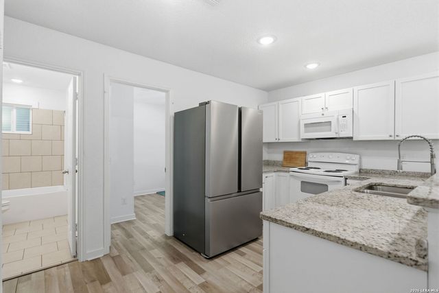 1522 S Elmendorf, San Antonio, TX 78207