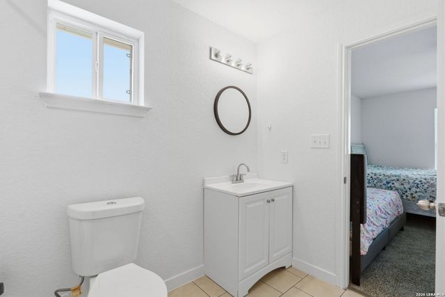 1522 S Elmendorf, San Antonio, TX 78207