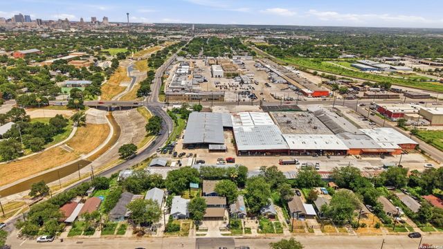1522 S Elmendorf, San Antonio, TX 78207