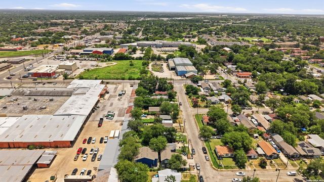 1522 S Elmendorf, San Antonio, TX 78207