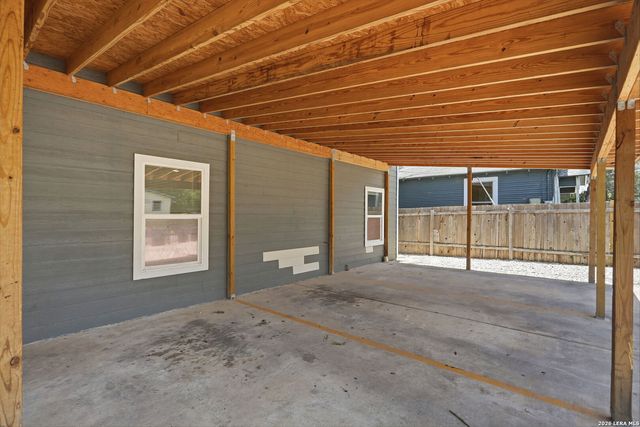 1522 S Elmendorf, San Antonio, TX 78207