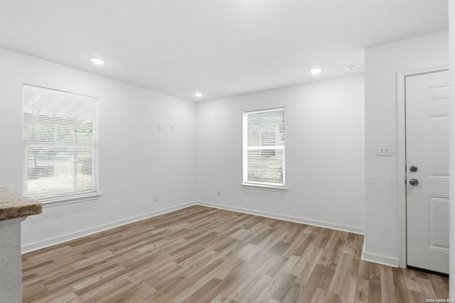 1522 S Elmendorf, San Antonio, TX 78207