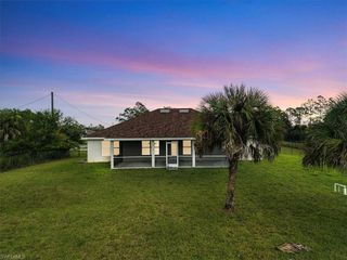 533 Willowbrook DR, Lehigh Acres, FL 33972