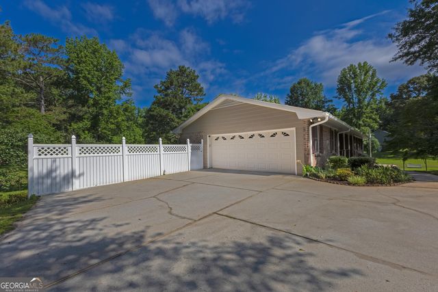 183 Inman Road, Fayetteville, GA 30215