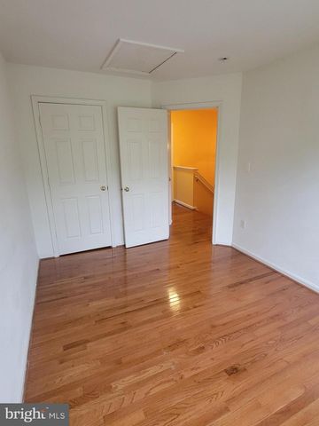 43052 CANDLEWICK SQ, Leesburg, VA 20176