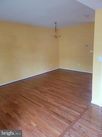 43052 CANDLEWICK SQ, Leesburg, VA 20176