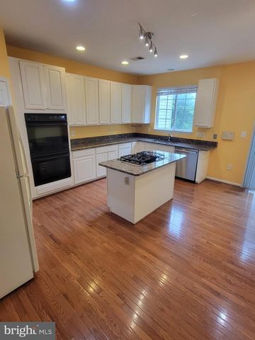 43052 CANDLEWICK SQ, Leesburg, VA 20176