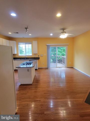 43052 CANDLEWICK SQ, Leesburg, VA 20176