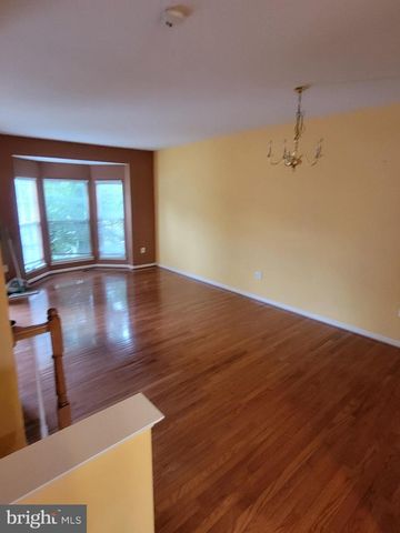 43052 CANDLEWICK SQ, Leesburg, VA 20176