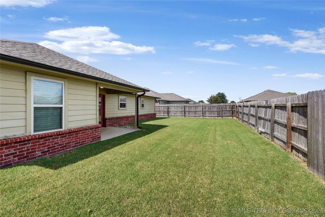 205 Keystone Avenue, Kiefer, OK 74041
