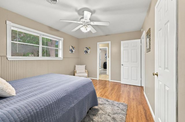 1111 Elmwood Street, Gainesville, TX 76240