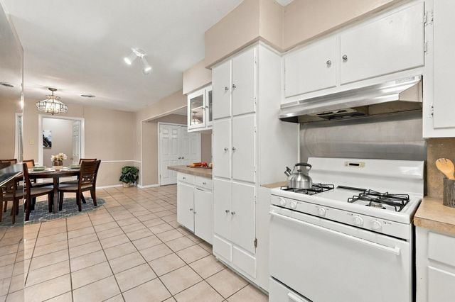 1111 Elmwood Street, Gainesville, TX 76240