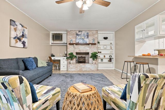 1111 Elmwood Street, Gainesville, TX 76240