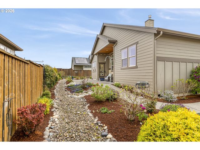 1766 S NIGHTHAWK Rd, Ridgefield, WA 98642