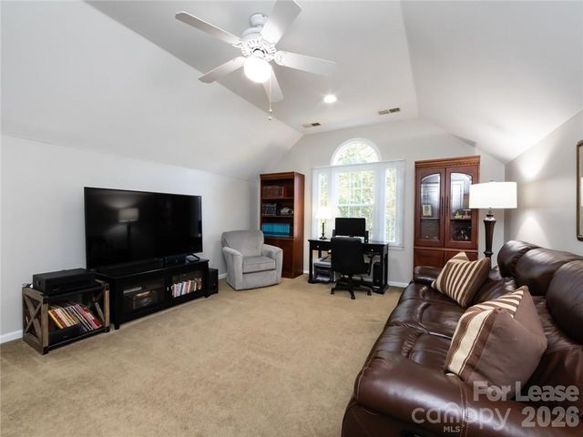 11005 Stonepath Lane, Charlotte, NC 28277