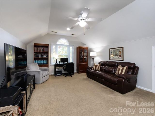 11005 Stonepath Lane, Charlotte, NC 28277