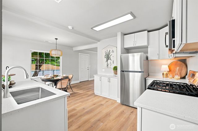 901 11th Street, Sedro Woolley, WA 98284