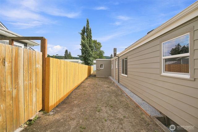 901 11th Street, Sedro Woolley, WA 98284