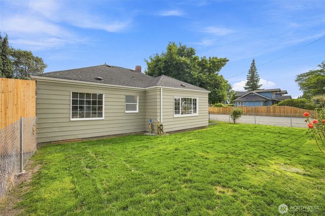 901 11th Street, Sedro Woolley, WA 98284