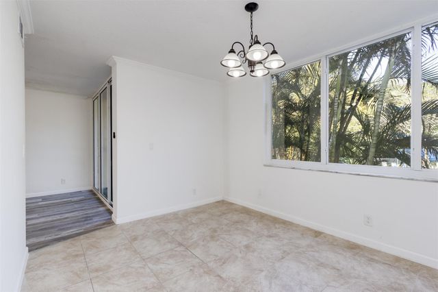 9410 Live Oak Pl 203, Davie, FL 33324