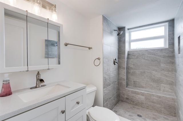 9410 Live Oak Pl 203, Davie, FL 33324