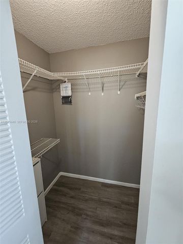 18306 NW 68th Ave H, Hialeah, FL 33015