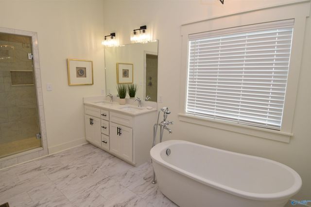 3162 Hardin Road, Guntersville, AL 35976