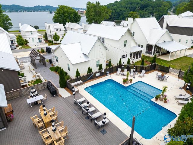 3162 Hardin Road, Guntersville, AL 35976